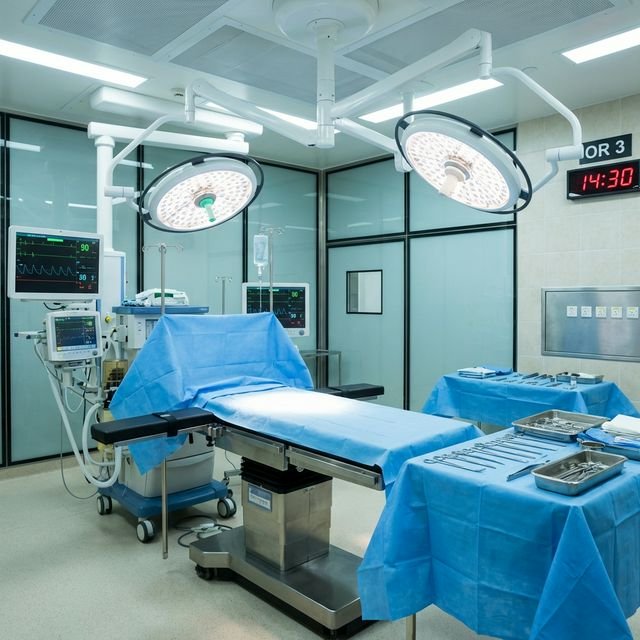 Emergency caesarean section operating theatre readiness